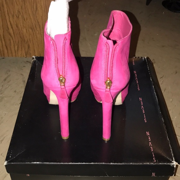 Booties - Picture 4 of 5